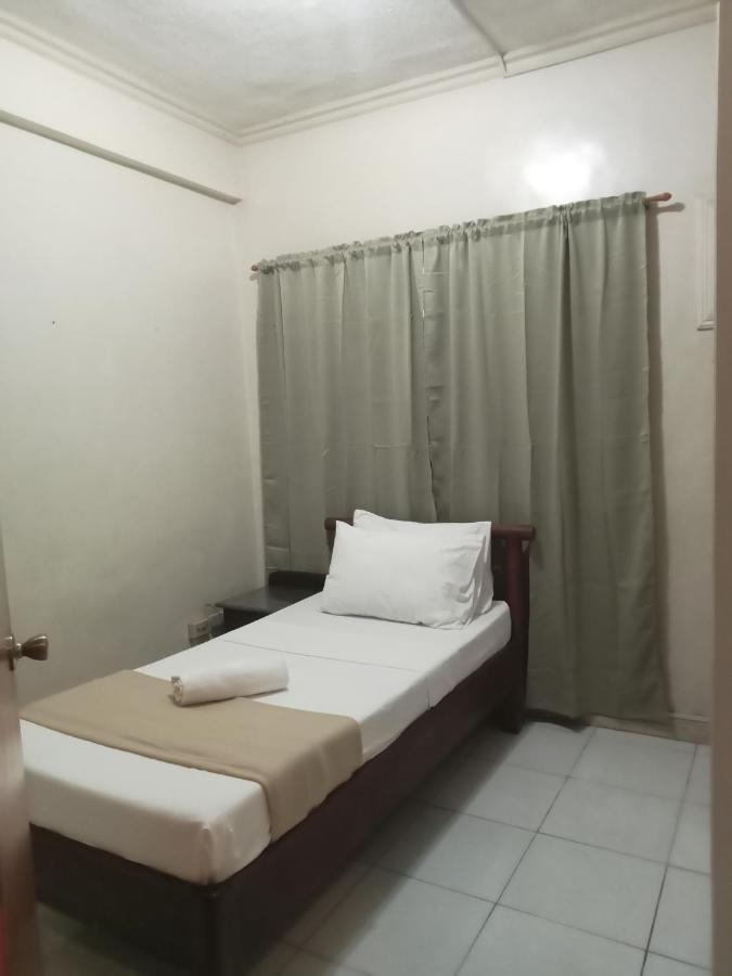 Reddoorz At Casa Marabella Villamonte Bacolod City ภายนอก รูปภาพ