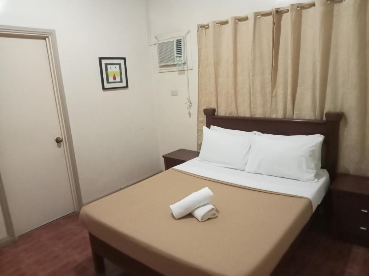 Reddoorz At Casa Marabella Villamonte Bacolod City ภายนอก รูปภาพ